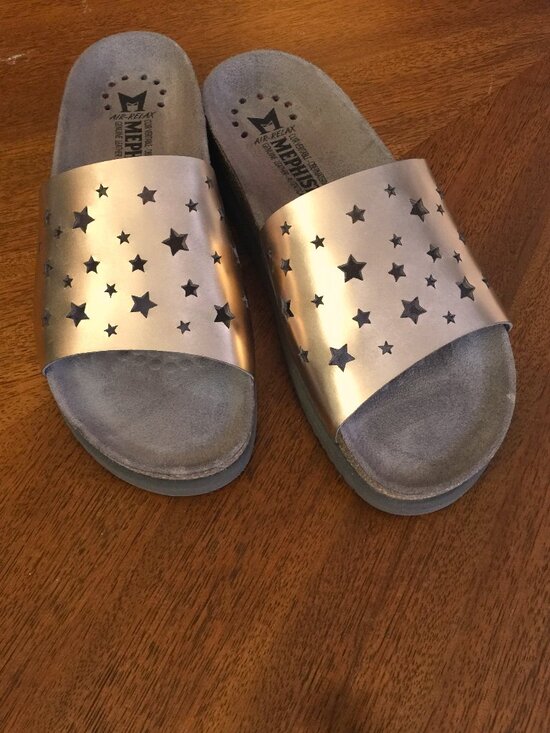Mephisto Shoes - Gold Leather Starry Sky Sandals by Mephisto. EU Size 37. NWOT